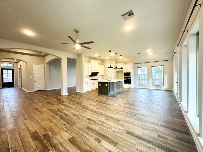 Building Photo - 5803 Garnet Peak Ln