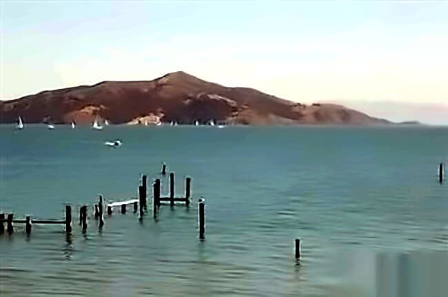 Building Photo - Beachfront 4BR/4BA on Swede's Beach — Private Beach Access, Panoramic Bay Views | Old Town Sausalito