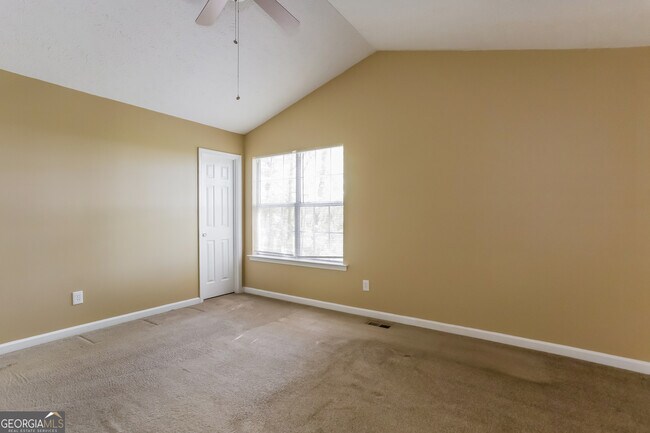 Building Photo - 595 Deering Dr