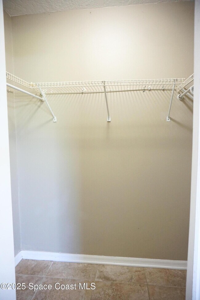 Building Photo - 1758 Tradewinds Ave SE