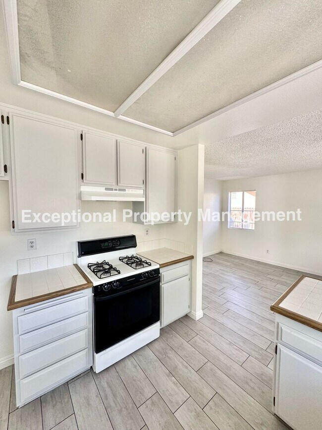 Building Photo - Ready to move in 3 bed 3 bath home!