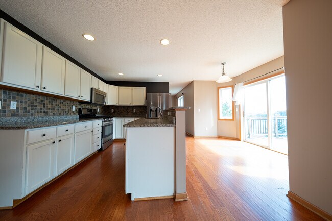 Building Photo - 10415 Ponds Way