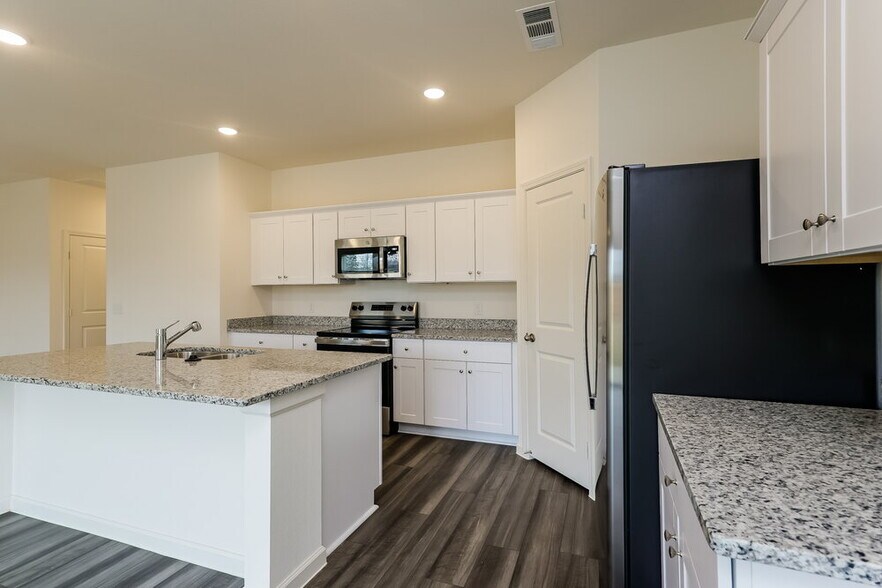 Building Photo - 3510 Penhurst Grn