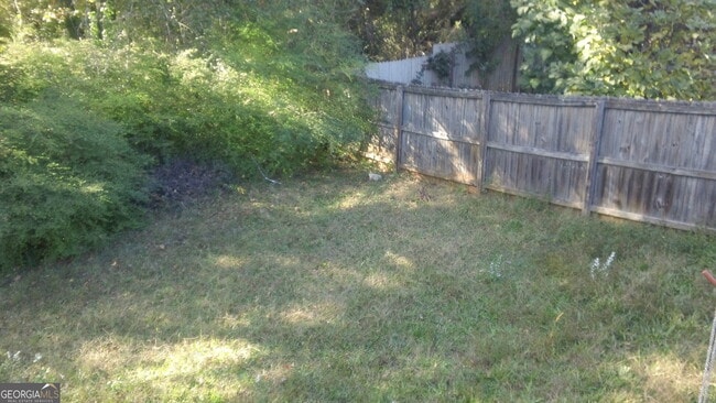 Building Photo - 122 Samanthas Way