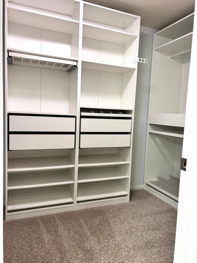 Building Photo - Charming 3-Bedroom Home with Modern Amenities and Elegant Finishes