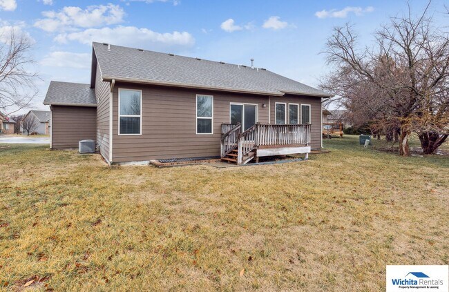 Building Photo - 4 bedroom 3 bath - Andover - ***Andover Sc...