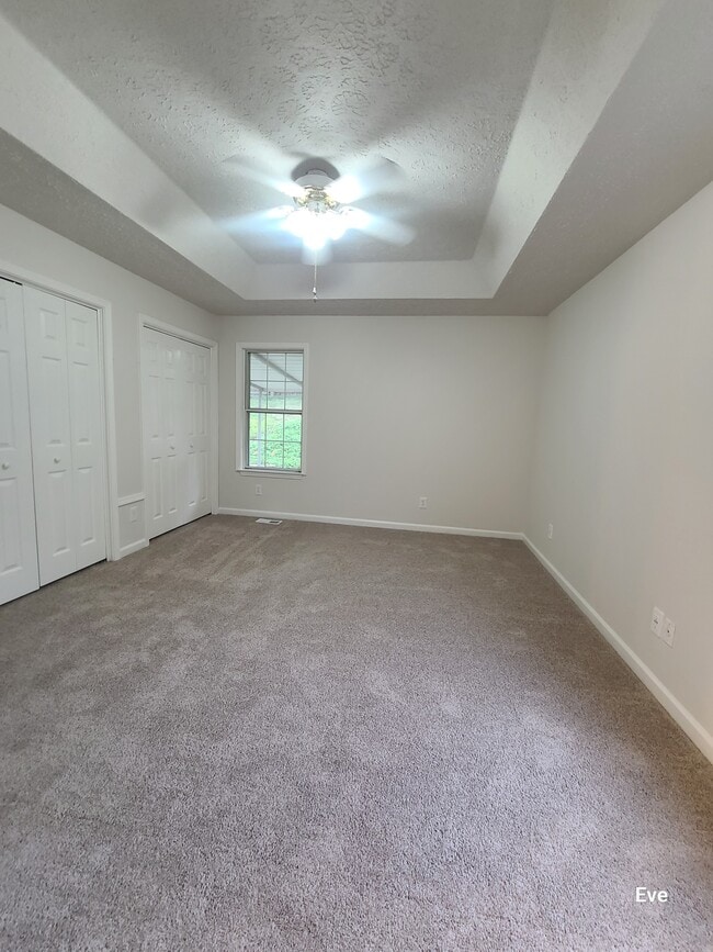 Building Photo - 2733 Airwood Dr