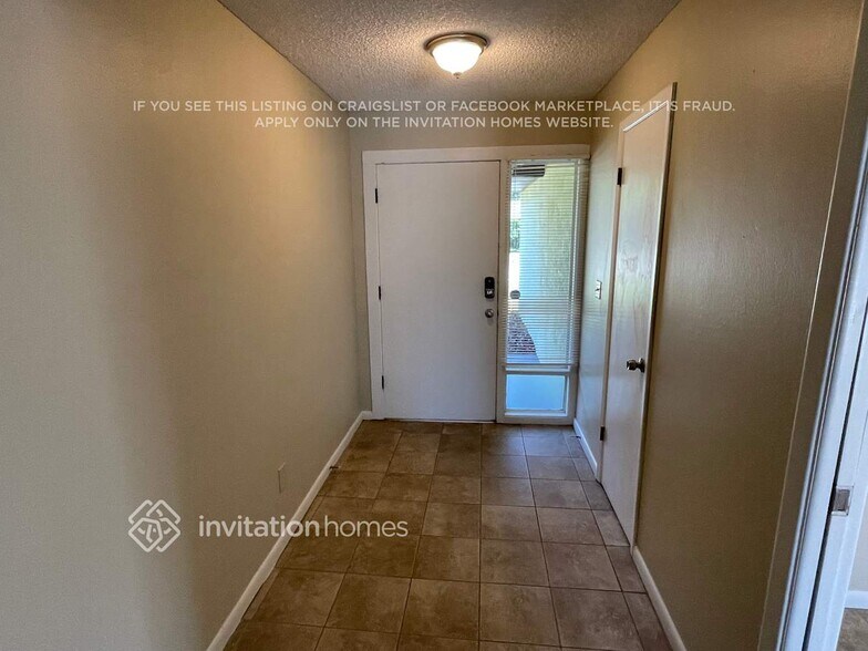 Building Photo - 304 Larkwood Dr