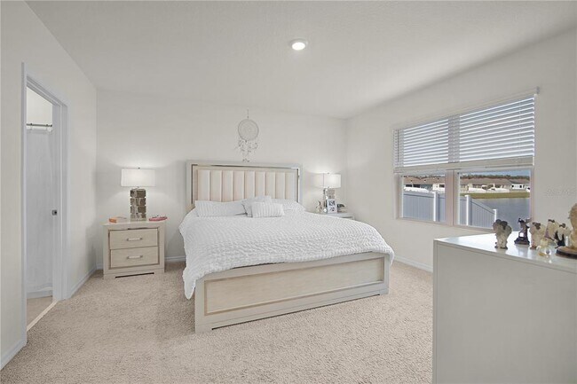 Building Photo - 1749 Southfork Dr