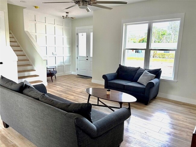 Building Photo - 14733 Sunset Dr