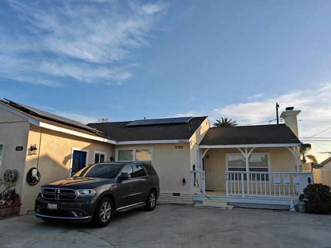 Building Photo - 11762 Brookshire Ave