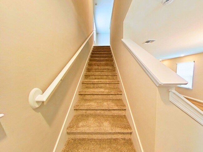 Building Photo - Coming Soon! Gorgeous Townhome For Rent in Horizon West Winter Garden  just west of Disney off th...