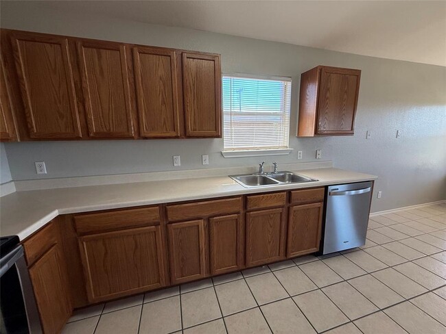 Building Photo - 313 Katherine Way