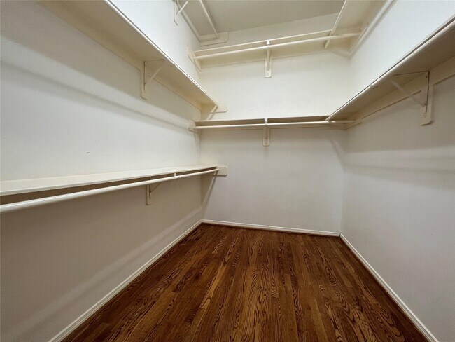 Building Photo - 1323 Oneil St