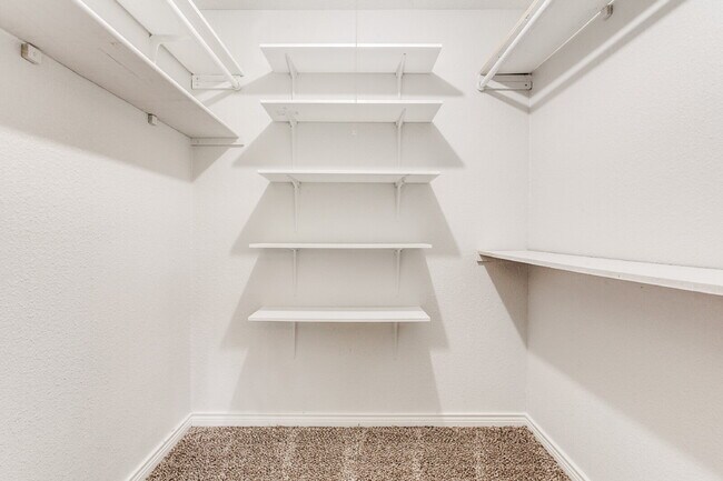 Building Photo - Beautiful 3-Bedroom Home Near Dining and Shopping with Spacious Backyard