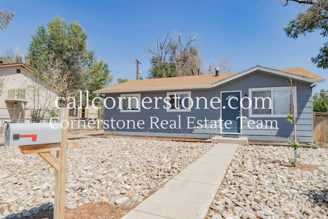 Building Photo - 935 Hayden Dr