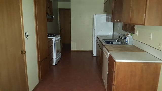 Kitchen - 9514 SW Capitol Hwy