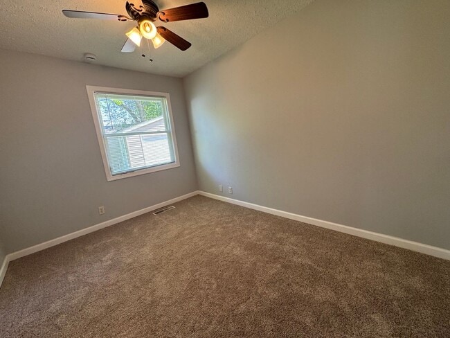 Building Photo - Take Me Home, Country Roads: Cozy 3 Bed, 1...
