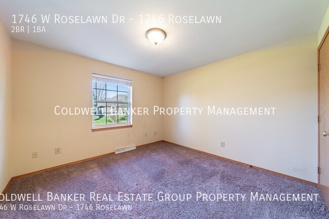 Building Photo - 1746 W Roselawn Dr