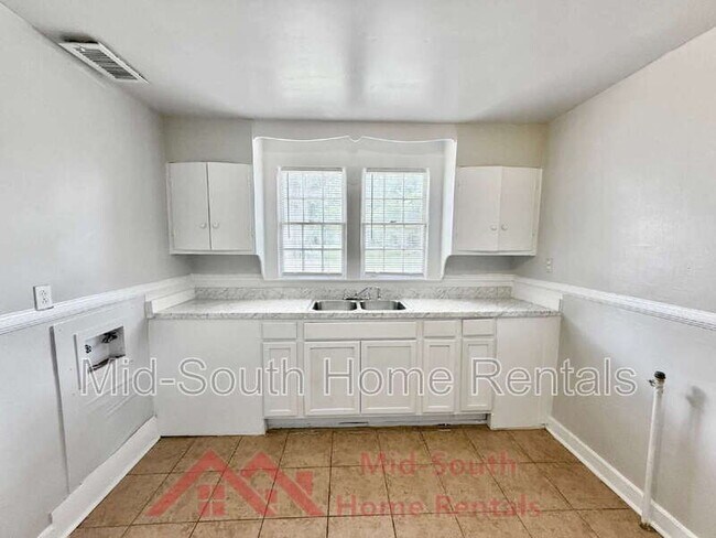Building Photo - 1379 Ferguson Rd
