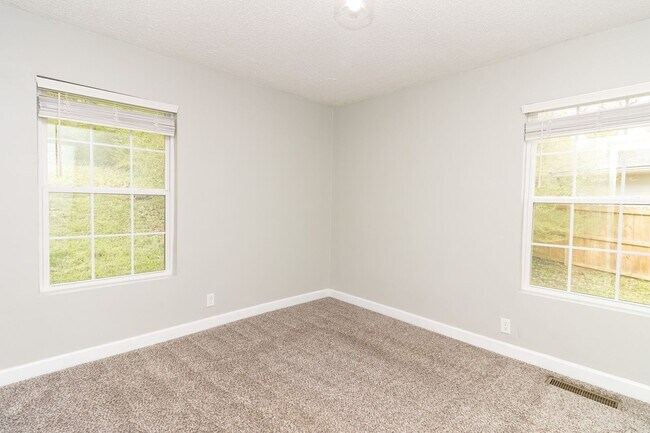 Building Photo - 3629 Thrushwood Dr