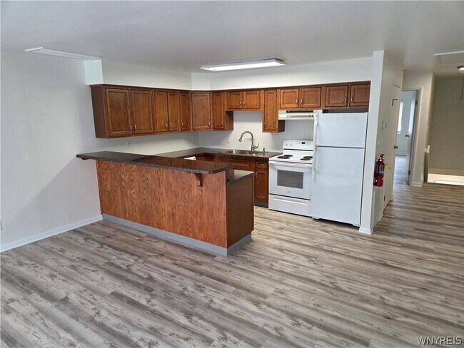 Building Photo - 255 Portage Rd