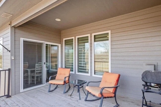 Building Photo - Waterfront Home in Buccaneer Bay with 3-Car Garage & Walkout Basement