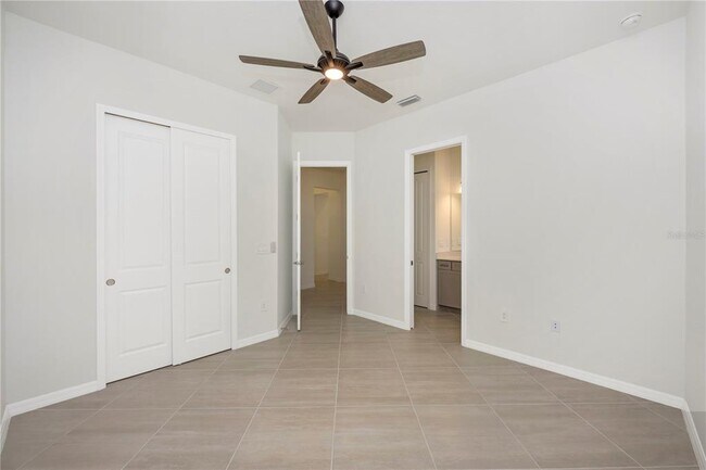 Building Photo - 12655 Wellen Golf St