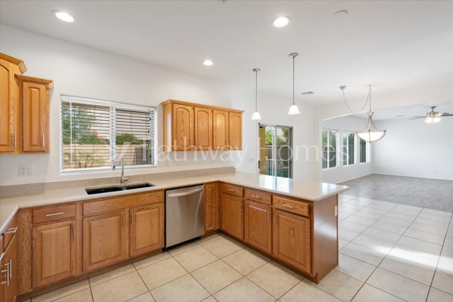 Building Photo - 17762 W Watson Ln