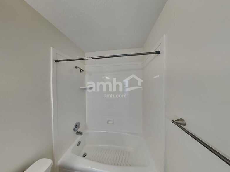 Building Photo - 3920 W 975 S