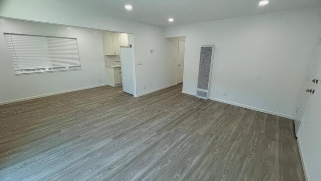Building Photo - 1139 Ayala Dr