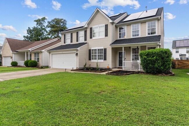 Building Photo - Luxurious 5-Bed, 2.5-Bath Home with Solar Panels in Newport News