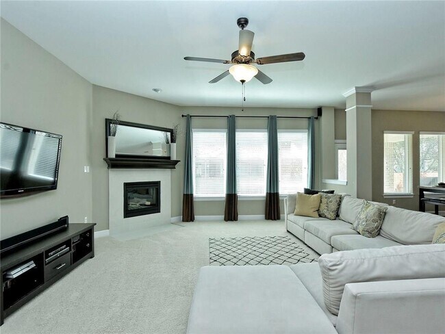 Building Photo - 104 Azimuth Dr