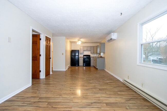 Building Photo - Two bedroom apartment