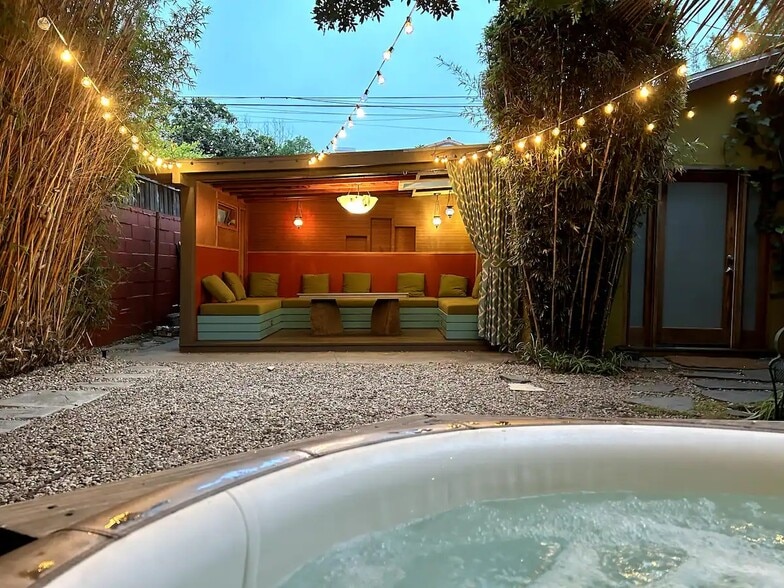 Building Photo - 3617 Maplewood Ave