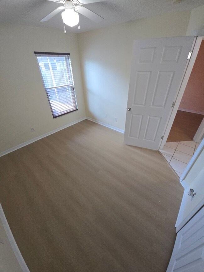 Building Photo - 3/2 Home in Valrico