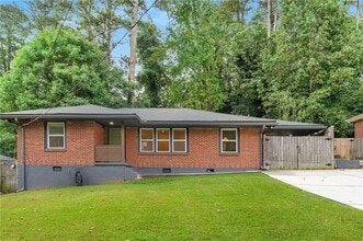 Building Photo - 1857 Boulderview Dr SE