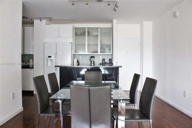 Building Photo - 1980 S Ocean Dr