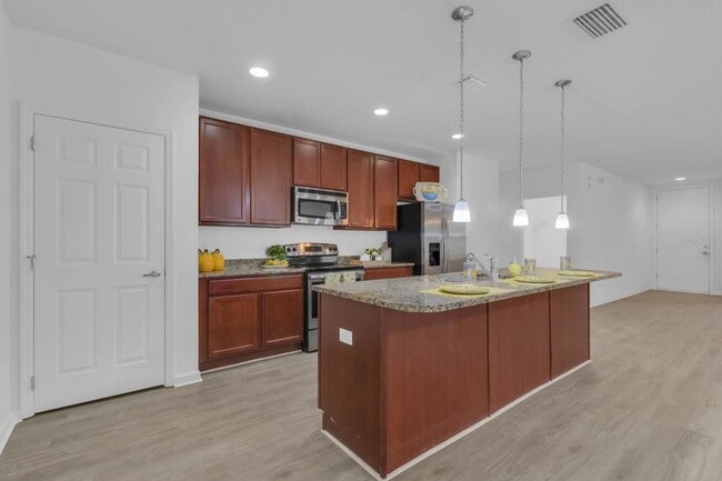 Building Photo - 2943 Casabella Dr