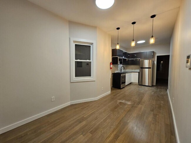 107 Magazine St 2L - 110 Magazine St