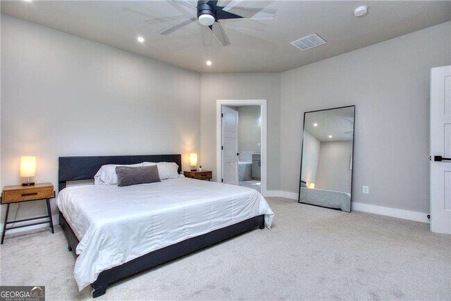 Building Photo - 419 McInnes Cir