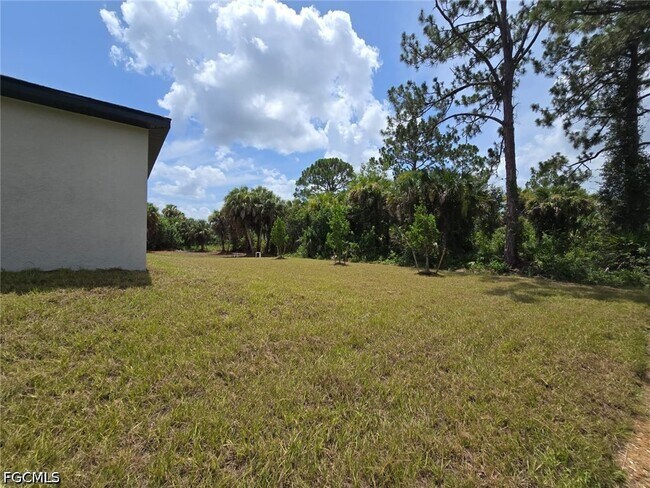 Building Photo - 1021 Alcalde St E