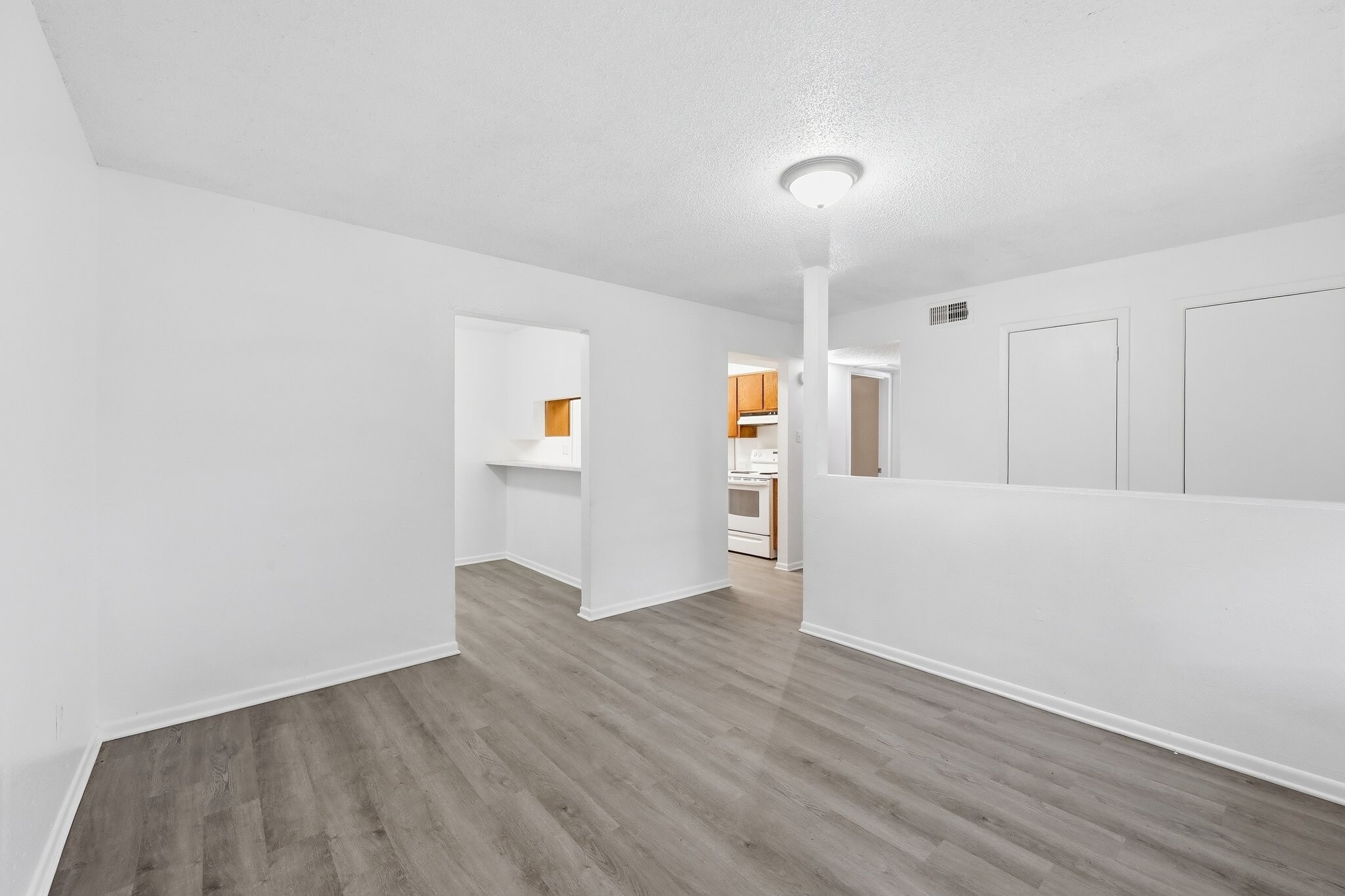 Building Photo - 1410 S Elizabeth Ave