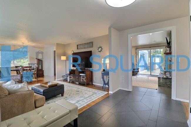 Building Photo - 11325 21st Pl NE