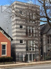 Building Photo - 1412 W Diversey Pkwy