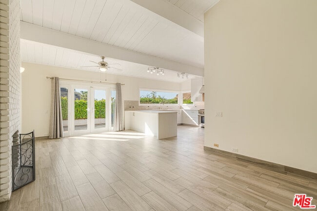 Building Photo - 1200 El Hito Cir