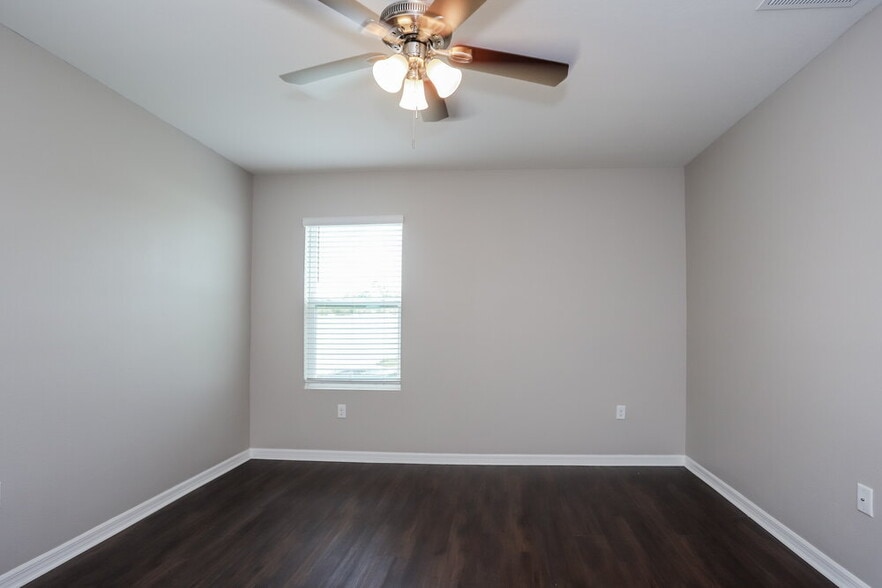 Building Photo - 10005 Geese Trail Cir