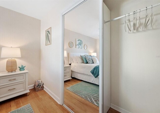 Building Photo - 5102 Coquina Key Dr SE