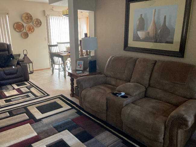 Building Photo - Furnished Short term Condo! Avail April 20...