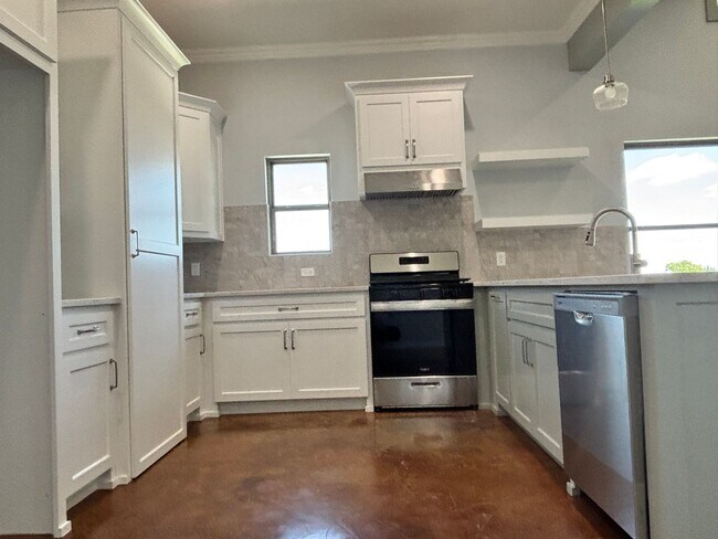 Building Photo - 1 month free-Brand New Construction | 3BD + Office | 2BA | 1,300 Sq Ft | Azle, TX